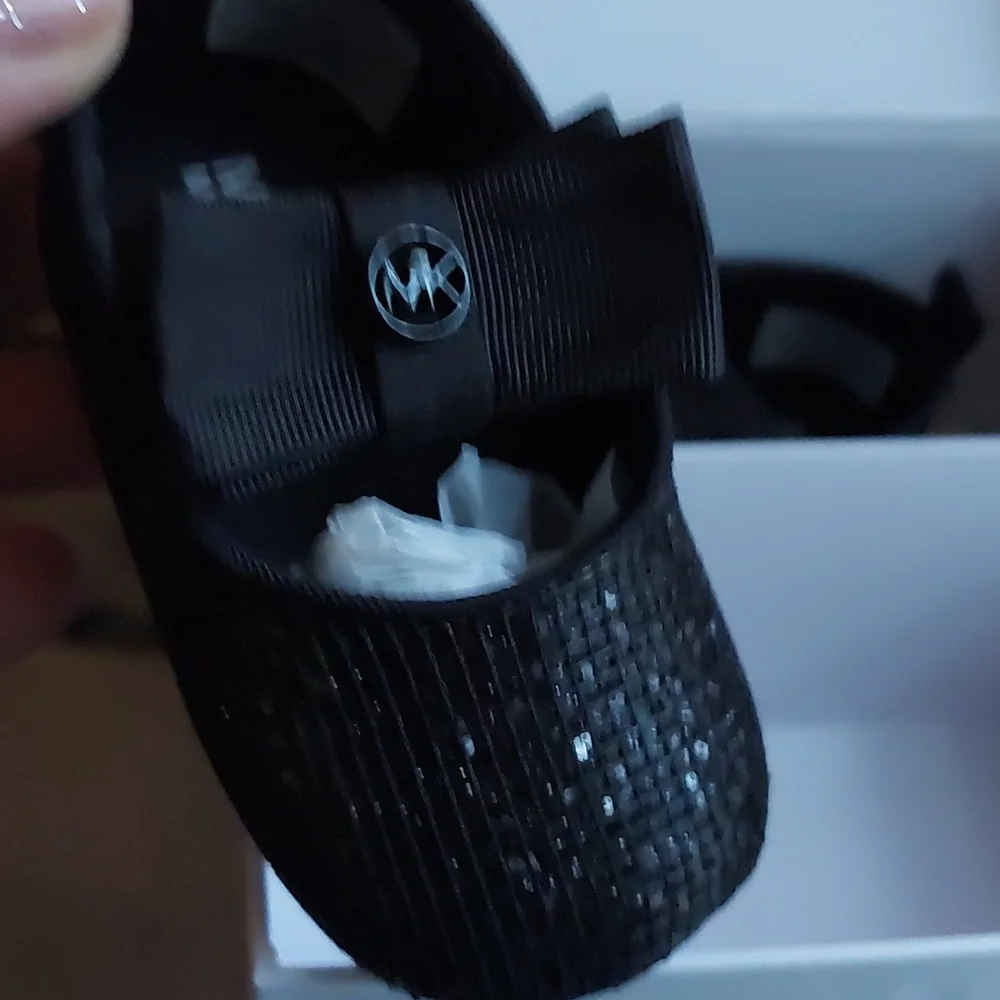 Michael Kors Baby Shoes size 2 - Picture 2 of 4